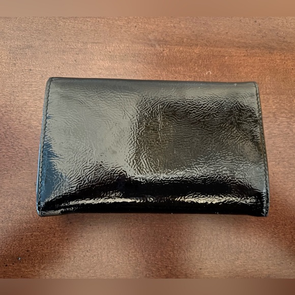 Christian Dior TriFold Snap Wallet
💕LOVE IT OR LEAVE IT 💕JEBWA MYSTERY GAME🎁 - Picture 2 of 15